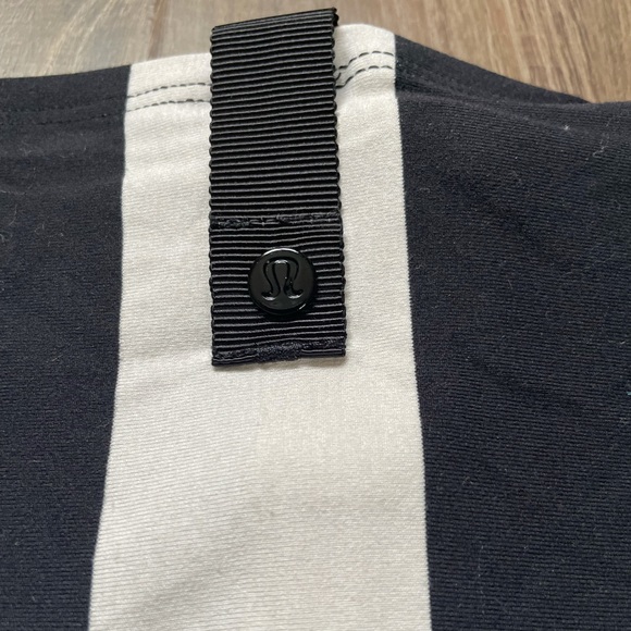 Lululemon Striped Scarf - Picture 3 of 3